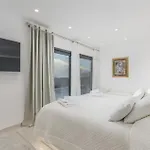 Sara For 10 People Near Novigrad With Sea View And Salt- Water Pool ヴィラ *