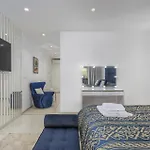Sara For 10 People Near Novigrad With Sea View And Salt- Water Pool ヴィラ Kaštelir