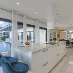Sara For 10 People Near Novigrad With Sea View And Salt- Water Pool Kaštelir