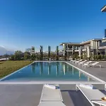 Sara For 10 People Near Novigrad With Sea View And Salt- Water Pool ヴィラ Kaštelir