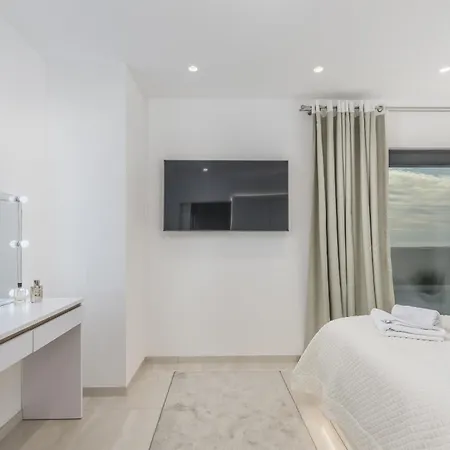 Sara For 10 People Near Novigrad With Sea View And Salt- Water Pool Vila