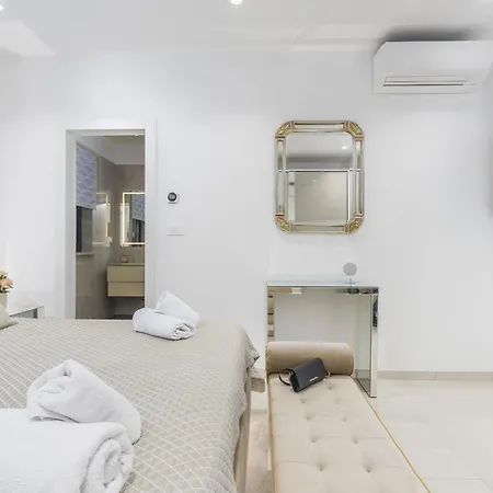Sara For 10 People Near Novigrad With Sea View And Salt- Water Pool Vila *