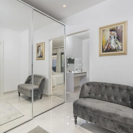 Sara For 10 People Near Novigrad With Sea View And Salt- Water Pool * Kastelir