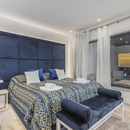 Vila Sara For 10 People Near Novigrad With Sea View And Salt- Water Pool
