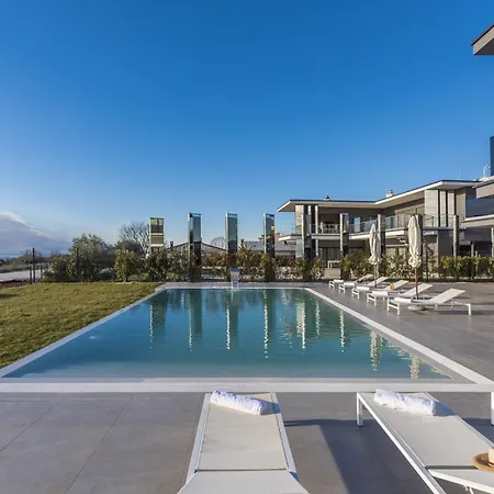 Sara For 10 People Near Novigrad With Sea View And Salt- Water Pool Vila Kastelir